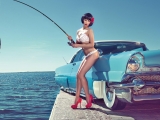 miss-tuning-calendar-2013-frizzi-arnold-10