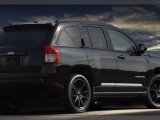 2012-jeep-compass-altitude-rear-side