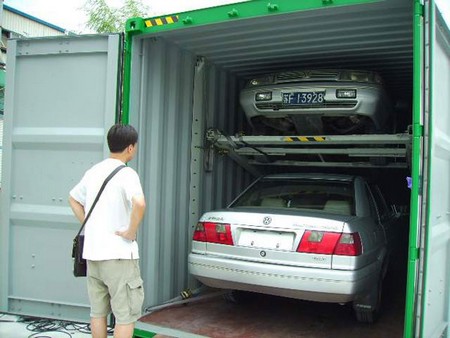 Cheap  Parts on Car Delivery With Containers 1 At Cheap Car Delivery With Containers