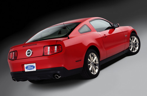 2011 Ford Mustang 5.0 Liter V8 officially unveiled 2011 mustang 2