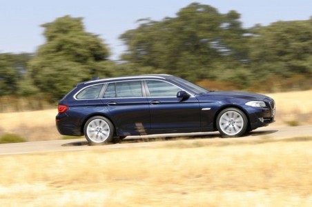 2011 BMW 5 Series Touring 3 at 2011 BMW 5 Series Touring Unveiled