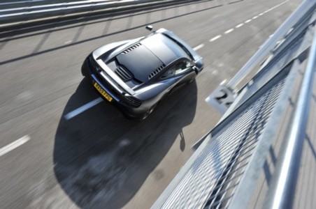 Video: Hamilton & Button McLaren MP4 12C Test Drive photo Video: Hamilton & Button McLaren MP4 12C Test Drive mp412c button hamilton 8