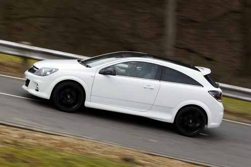 Vauxhall Astra VXR Arctic 2 at Vauxhall Announced Astra VXR Arctic Edition