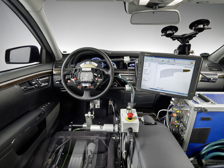 Mercedes Working On Automated Driving For Safety photo Mercedes Working On Automated Driving For Safety mercedes auto pilot 2