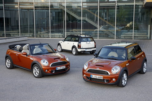 Meet The New MINI Family  2011 mini family 1