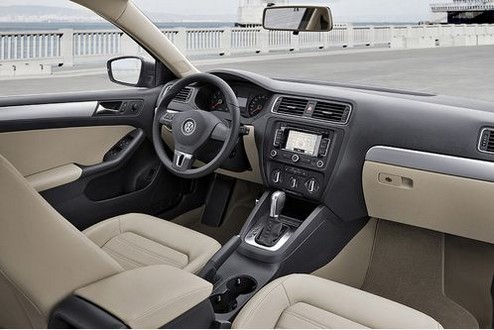 2011 Volkswagen Jetta Unveiled 2011 vw jetta 6