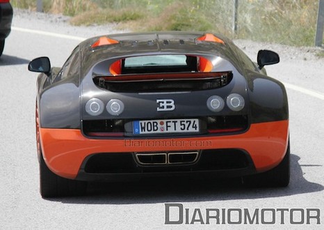 Bugatti Veyron SuperSport Scooped On the Road In Spain bugatti veyron super