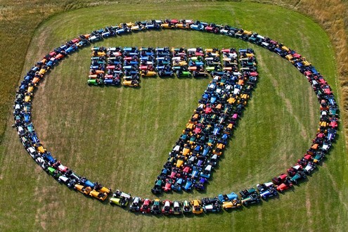 Lotus 7 Club Members Make A Giant 7 caterham seven logo 1