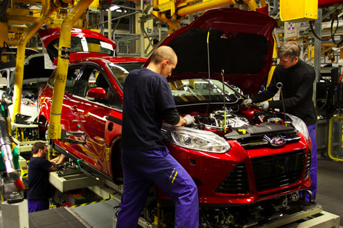 2012-ford-focus-production1.jpg