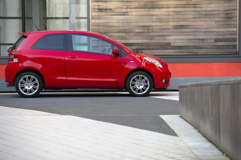 toyota yaris sr t spirit 3 toyota yaris sr t spirit 3 at 2011 Toyota Yaris T Spirit and SR