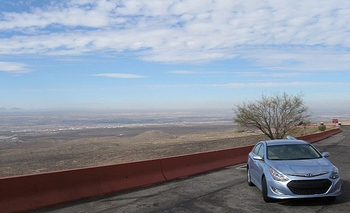 hyundai sonata hybrid ch 2 at Hyundai Sonata Hybrid Sets MPG Record