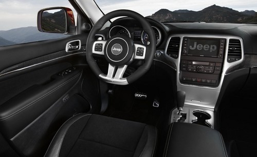2012-Jeep-Grand-Cherokee-SRT8-5.jpg