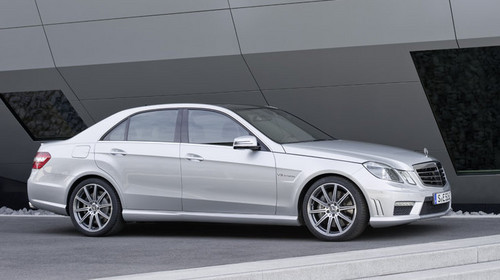 e63 biturbo 2 at Mercedes E63 AMG BiTurbo Details Released