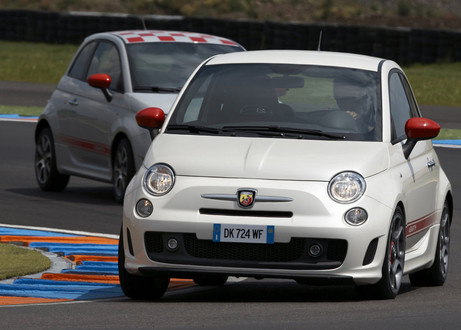 Fiat 500 Abarth Makes US Debut At L.A. Autoshow Fiat 500 abarth