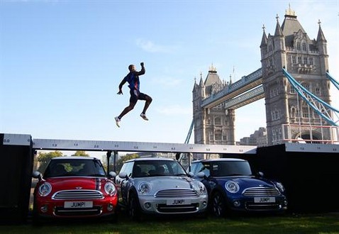 J.J. Jegede Jumps Over Three MINIs Jegede Jumps Over Three MINIs 1