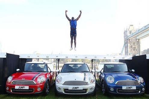 J.J. Jegede Jumps Over Three MINIs Jegede Jumps Over Three MINIs 3