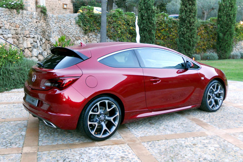 Opel Astra OPC 6 at Opel Astra OPC New Pictures