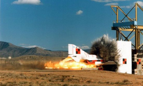 crash biggg1 at Video: 800 km/h Crash Test