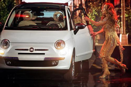 jlo fiat stage jlo fiat stage at J Lo Fakes Fiat 500 Ad, Takes It To The Stage