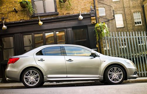 Suzuki Kizashi 4WD 2 at Suzuki Kizashi 4WD For UK