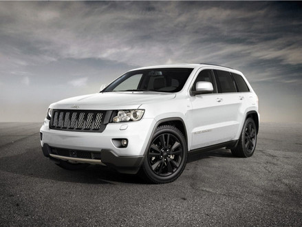 Following the Black Sports Concept Jeep unveiled a white one to debut at 