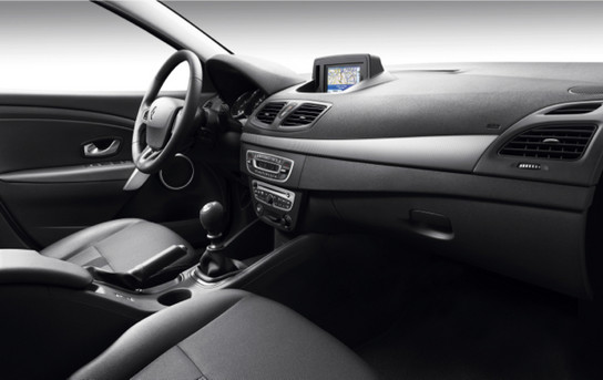 Reault Fluence Black Edition 3 at Renault Fluence Black Edition 