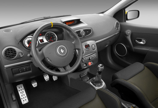 Renault Clio RS Red Bull 4 at Renault Clio RS Red Bull Racing RB7