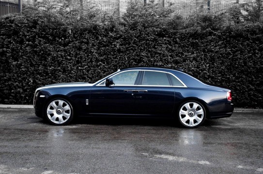 Kahn Design Tweaks Rolls Royce Ghost kahn Rolls Royce Ghost 2