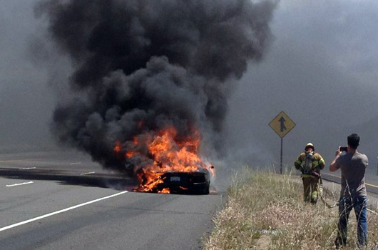 First Lamborghini Aventador Goes Up In Flames Avantador on fire 1