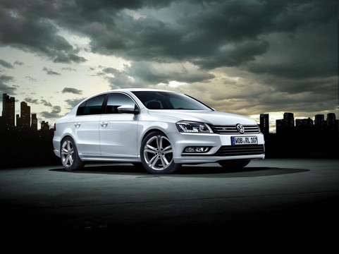 Great value for the performance buck. Official Volkswagen Passat R Line Volkswagen Passat R Line 1.