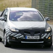 astra spy1 175x175 at First pictures of new 2010 Opel Astra 