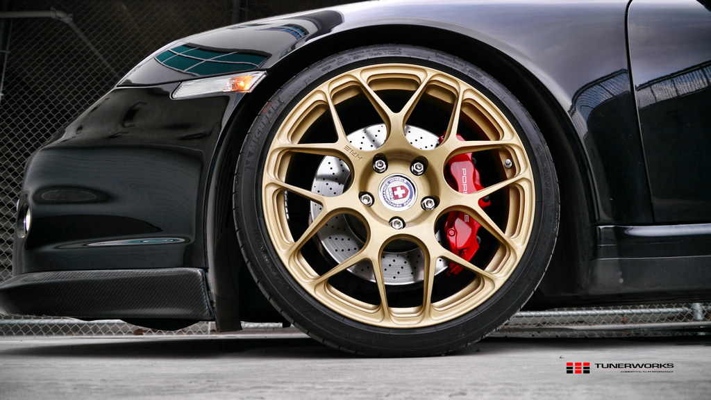 Porsches on Gold Wheels Gallery