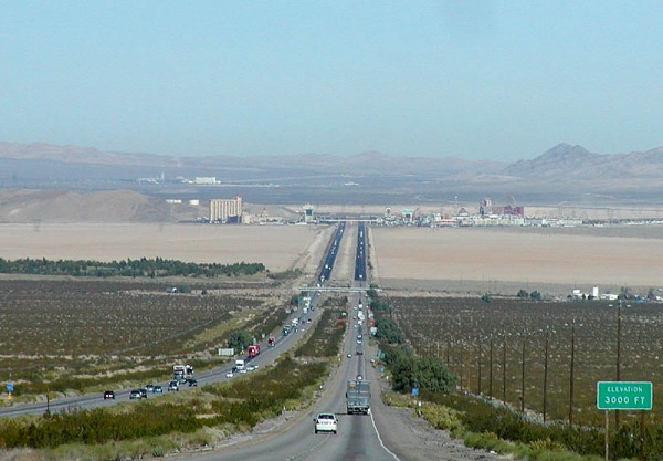 Interstate 15 Ivanpah Valley 600x417 at The Top 10 Most Dangerous Roads To Drive In America