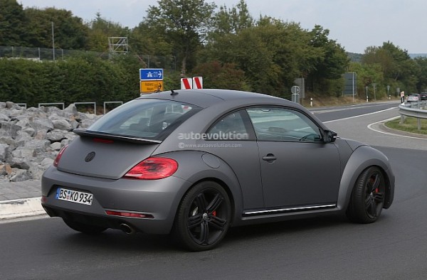 spyshots volkswagen beetle r 600x394 at Is the New Beetle R a Poor Mans Porsche?