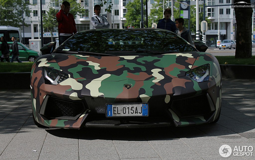 Lamborghini Aventador With Jungle Camouflage Wrap 1 1024×643