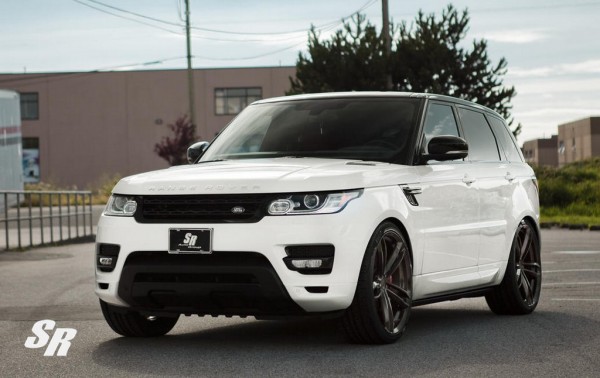 Range Rover on 24s 2 600x378 at Range Rover Sport Looks Sublime on 24s