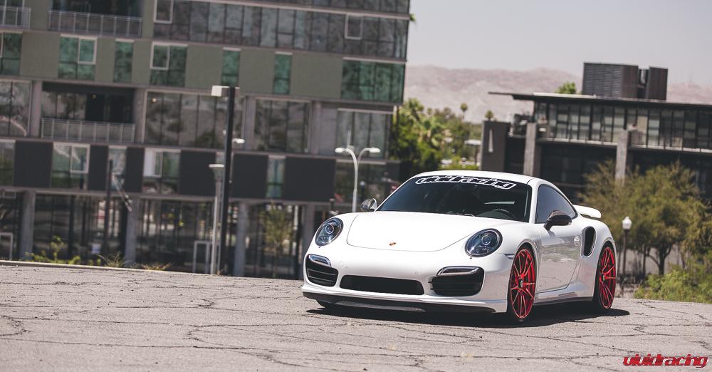 http://www.motorward.com/wp-content/images/2014/07/Vivid-Racing-Porsche-991-Turbo-3.jpg
