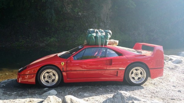 F40 camping 0 600x337 F40 camping 0 600x337 at Camping in Ferrari F40 Looks Like a Lot of Fun!