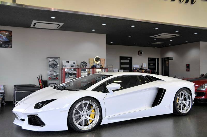 Lamborghini Aventador на дисках Hyperforged