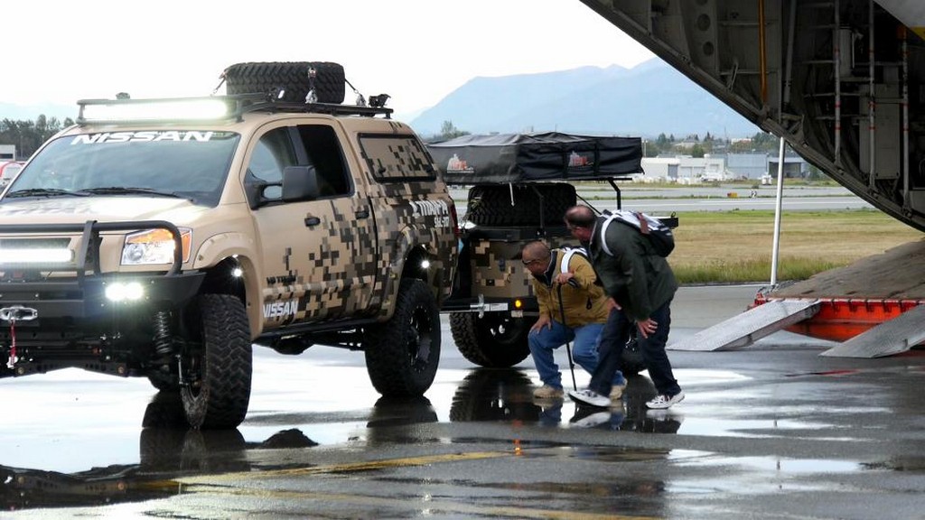 Армейский пикап Nissan Project Titan покоряет Аляску Армейский пикап Nissan Project Titan покоряет Аляску