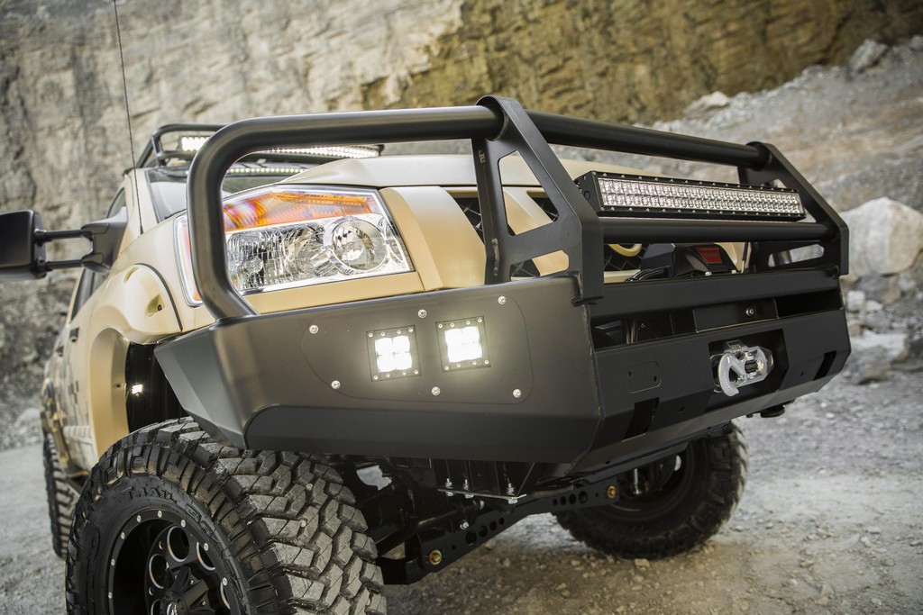 Армейский пикап Nissan Project Titan покоряет Аляску Армейский пикап Nissan Project Titan покоряет Аляску