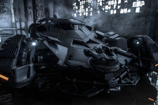 batmobile new 0 600x400 batmobile new 0 600x400 at First Look: Batmobile from ‘Batman vs Superman’