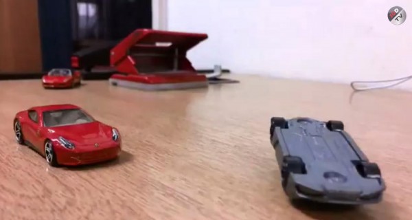 stop motion race 600x320 stop motion race 600x320 at Sesto Elemento vs F12 Berlinetta in Stop Motion Race!