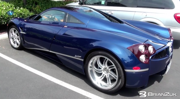 huayra blue 2 600x332 at Extremely Gorgeous Blue Pagani Huayra on the Road
