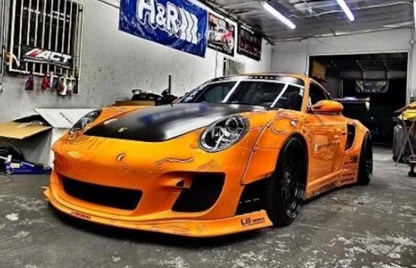 liberty 911 6 600x387 liberty 911 6 600x387 at Liberty Walk Porsche 911 Wide Body Ready for SEMA