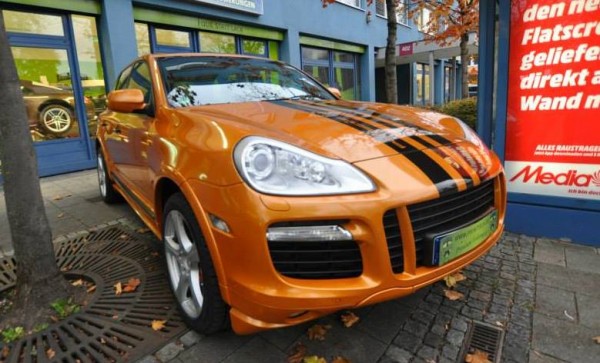 Cayenne GTS 0 600x363 at Porsche Cayenne GTS Wrapped in Gold Orange