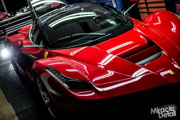 Ferrari LaFerrari Wet 4 600x400 at Photoshoot: Ferrari LaFerrari Gets All Wet!