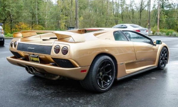Oro Elios Lamborghini Diablo 0 600x359 at Oro Elios Lamborghini Diablo Spotted for Sale
