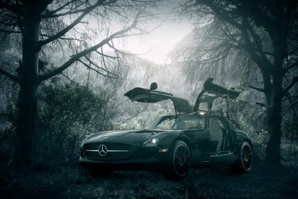 merc hallo 5 600x400 at Mercedes Benz Cars in Halloween Costumes