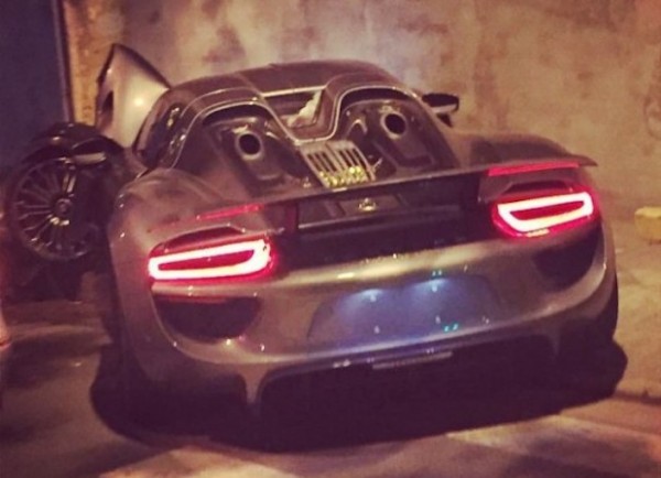 Porsche 918 Spyder Wrecked 0 600x434 at Porsche 918 Spyder Wrecked in Shanghai Crash